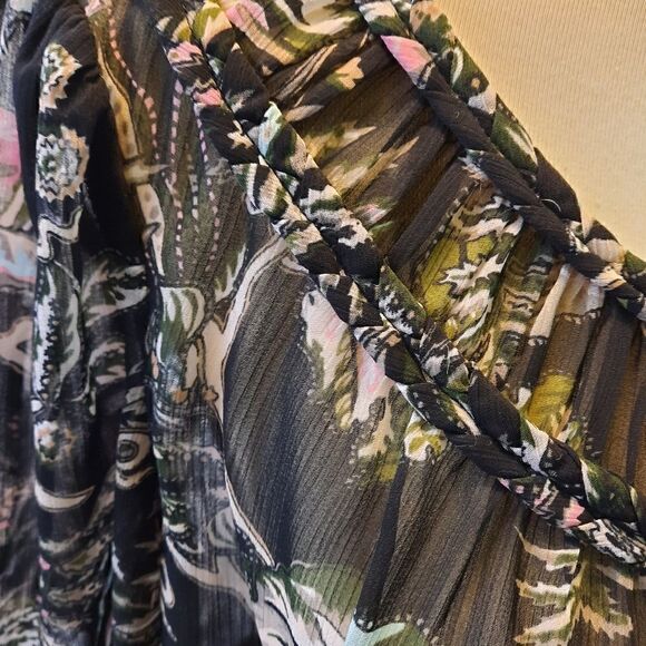 Banana Republic Flowy Floral Blouse - Picture 2 of 7